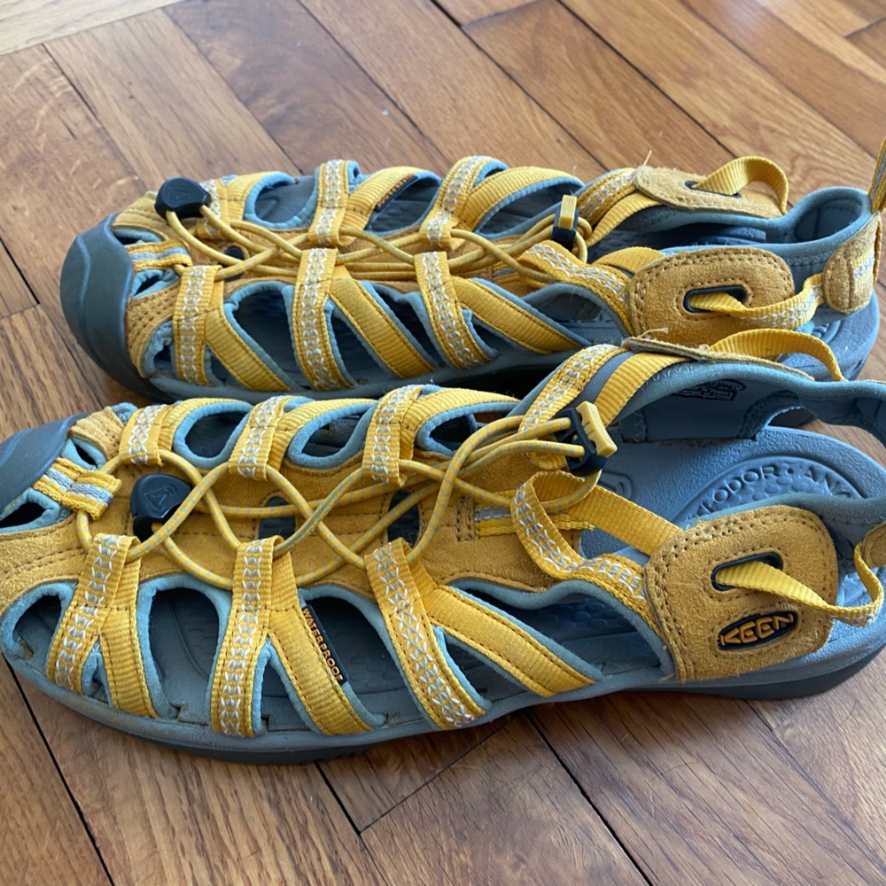 Keen Gray and Yellow Whisper Waterproof Women's Hiking Sandals Size 11